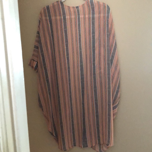 π«SOLDπ«NWOT Beachy Oversized Kimono πππ - Picture 6 of 11